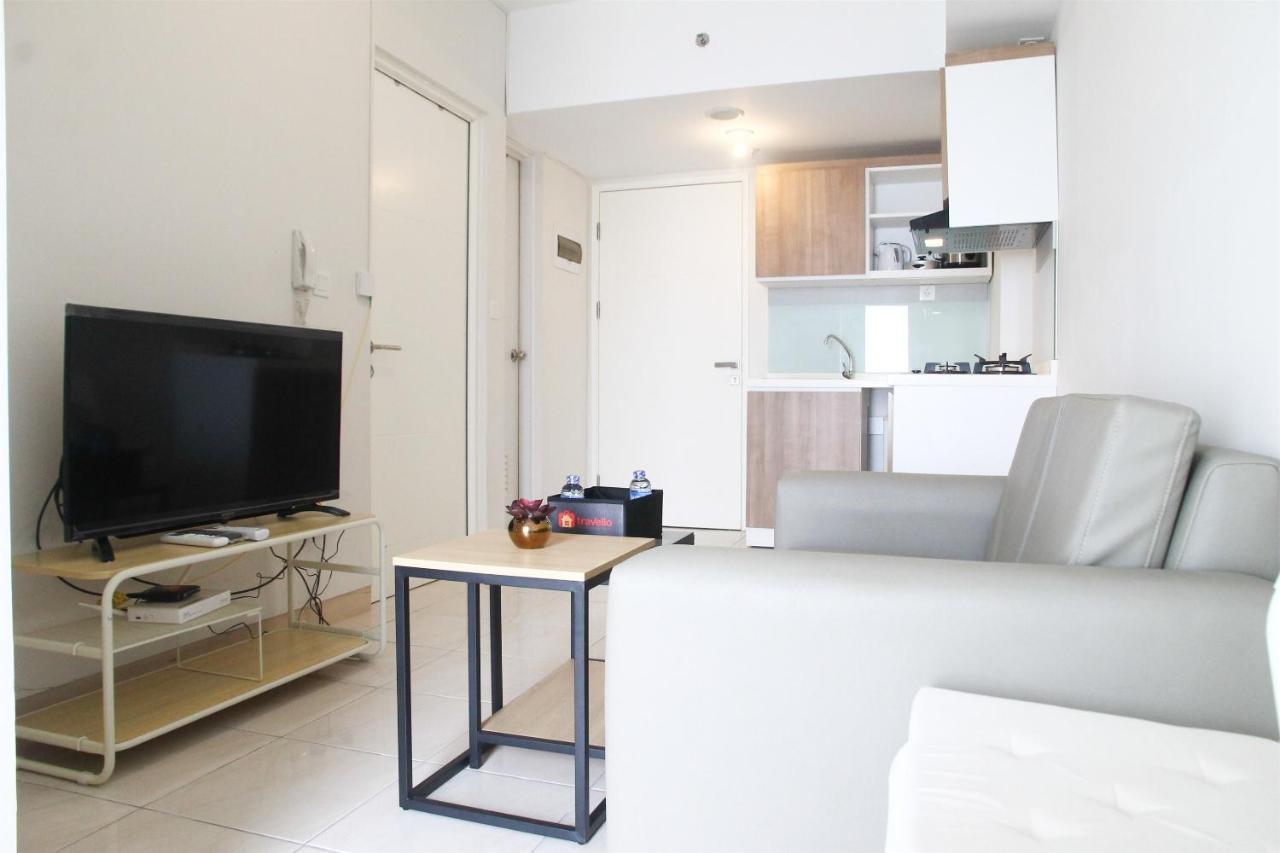 Apartemen Modern Design 2br The Springlake Summarecon By Travelio Bekasi